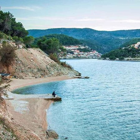 Apartment In Pucisca/Insel Brac 5972 Εξωτερικό φωτογραφία