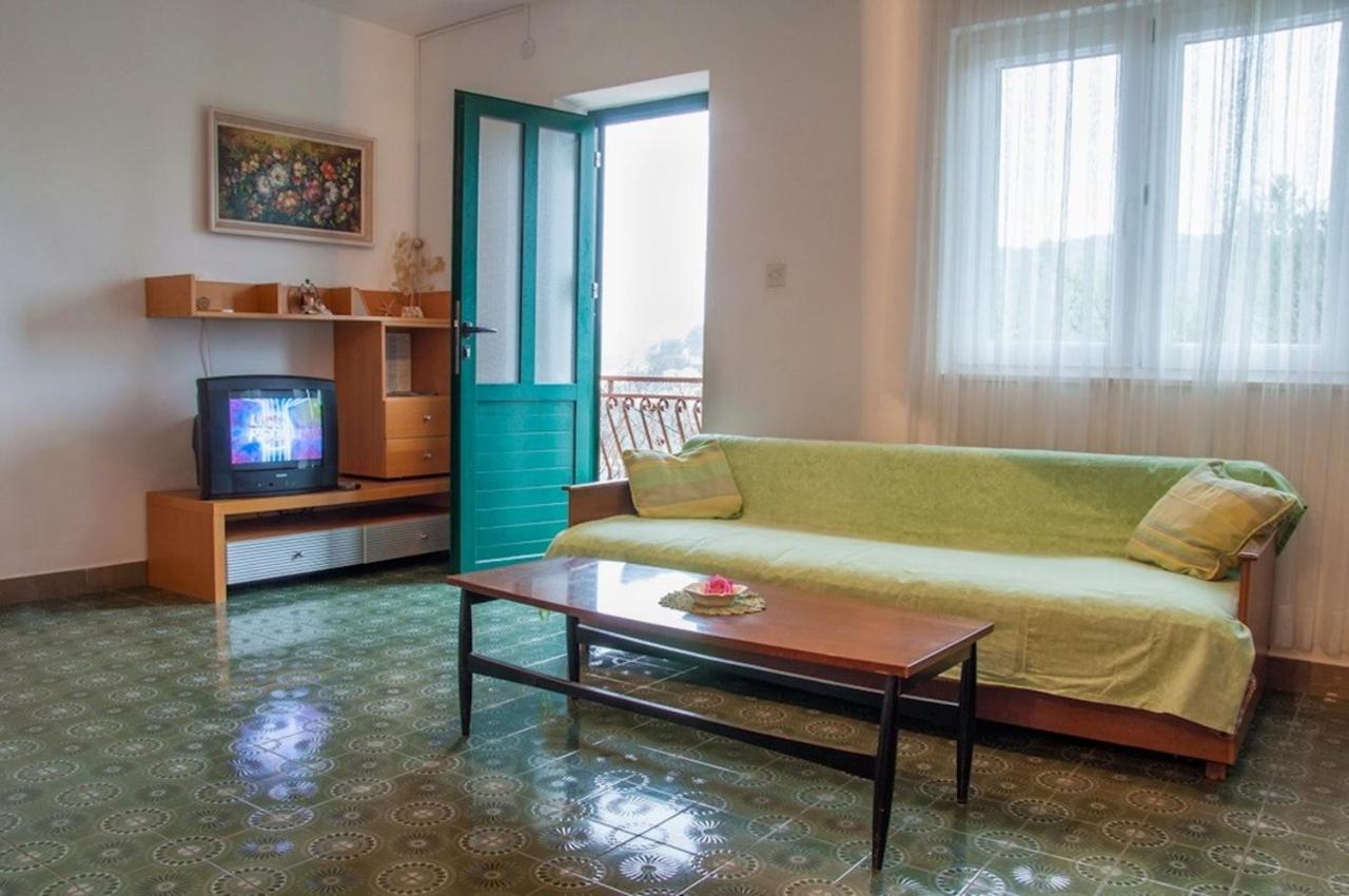Apartment In Pucisca/Insel Brac 5972 Εξωτερικό φωτογραφία
